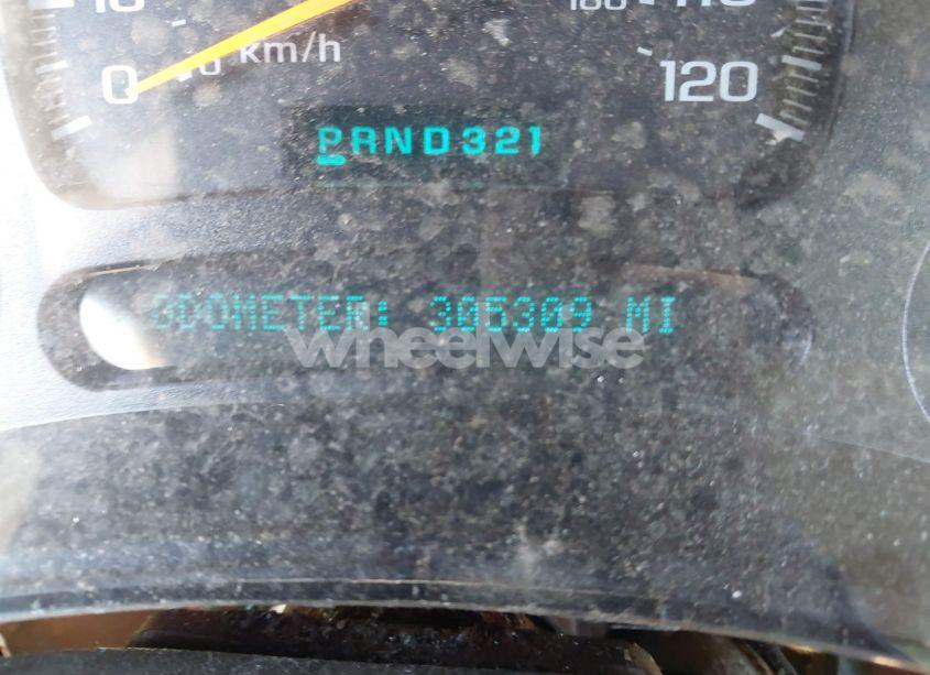 Photo 15 of 2004 Chevrolet Tahoe LT (VIN 1GNEC13ZX4R236886)