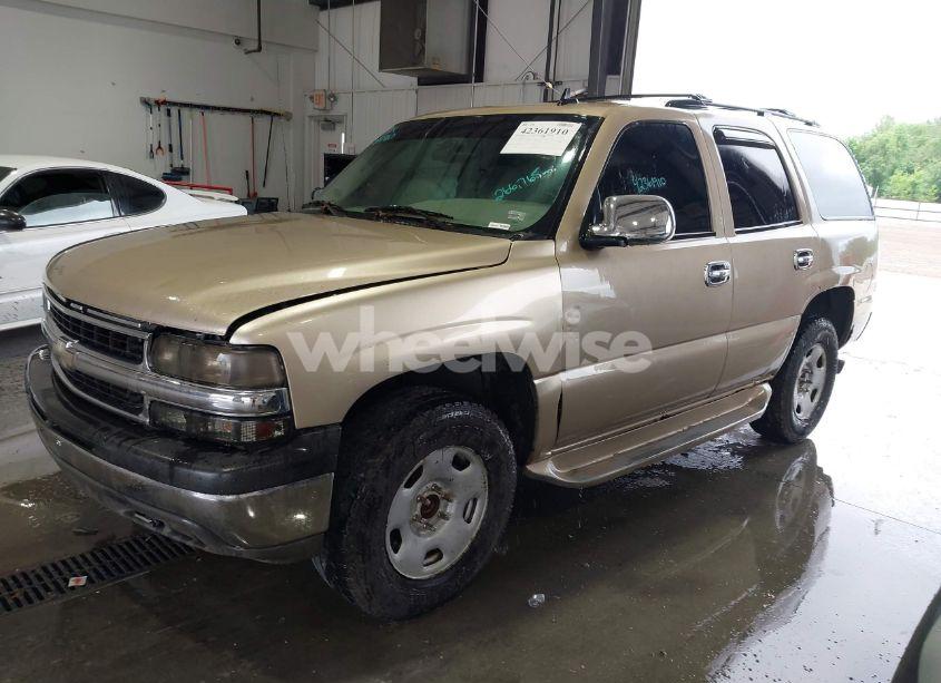 Photo 2 of 2006 Chevrolet Tahoe LS (VIN 1GNEC13ZX6J138197)