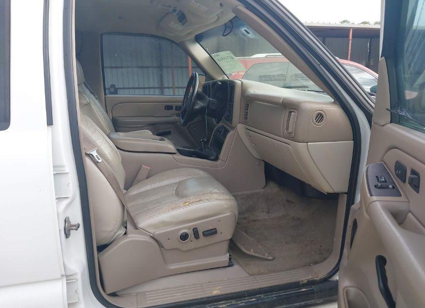 Photo 5 of 2006 Chevrolet Tahoe LT (VIN 1GNEC13ZX6R129873)