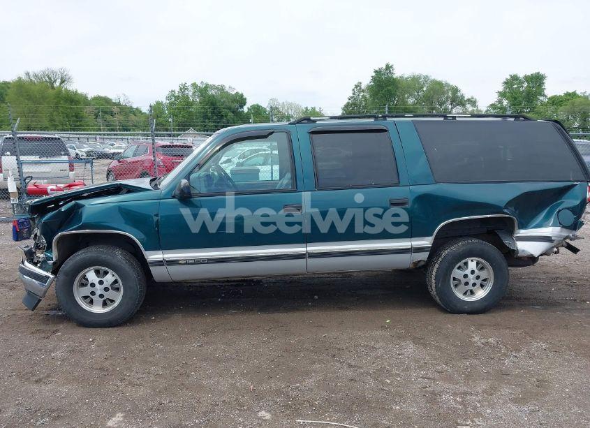Photo 14 of 1995 Chevrolet Suburban C1500 (VIN 1GNEC16K3SJ381424)
