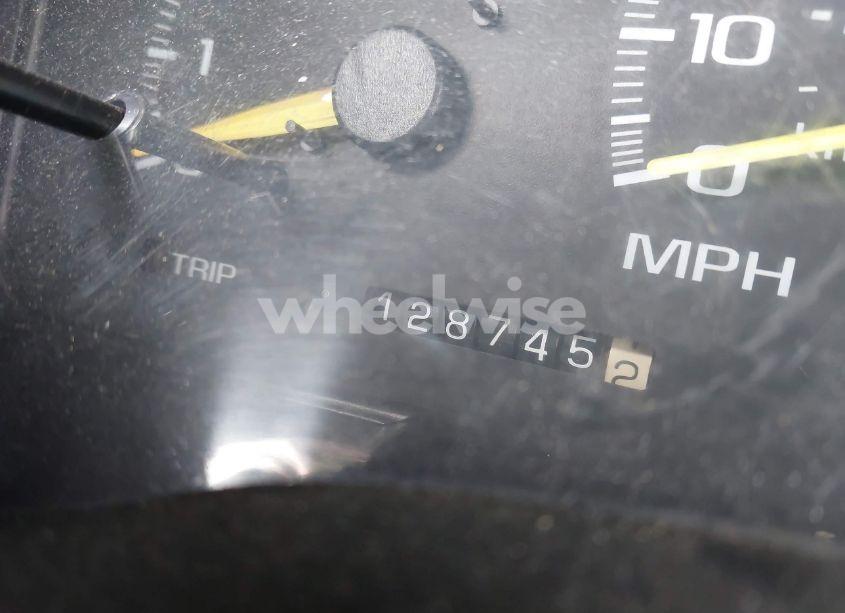 Photo 15 of 1995 Chevrolet Suburban C1500 (VIN 1GNEC16K3SJ381424)