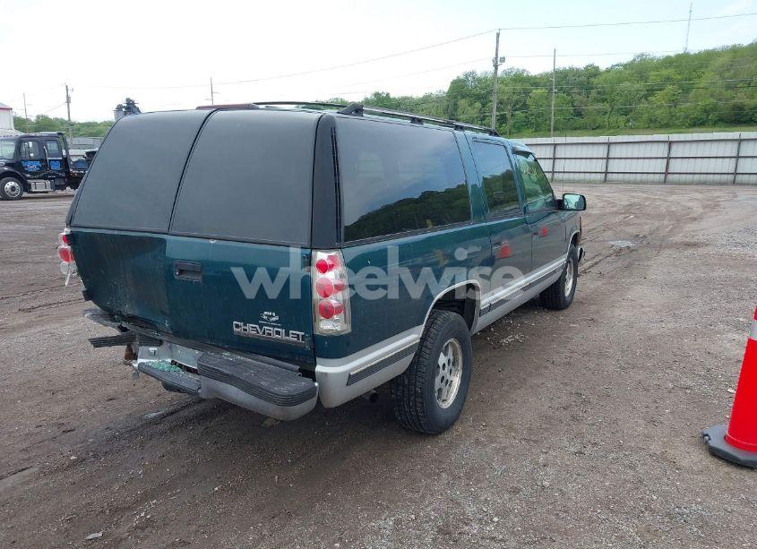 Photo 4 of 1995 Chevrolet Suburban C1500 (VIN 1GNEC16K3SJ381424)