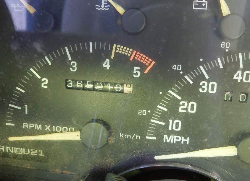 Photo 15 of 1992 Chevrolet Suburban C1500 (VIN 1GNEC16K4NJ354351)