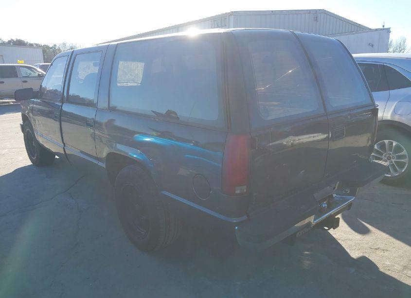 Photo 3 of 1992 Chevrolet Suburban C1500 (VIN 1GNEC16K4NJ354351)