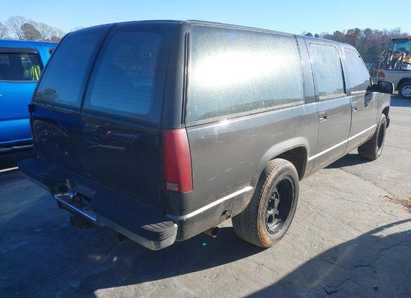 Photo 4 of 1992 Chevrolet Suburban C1500 (VIN 1GNEC16K4NJ354351)