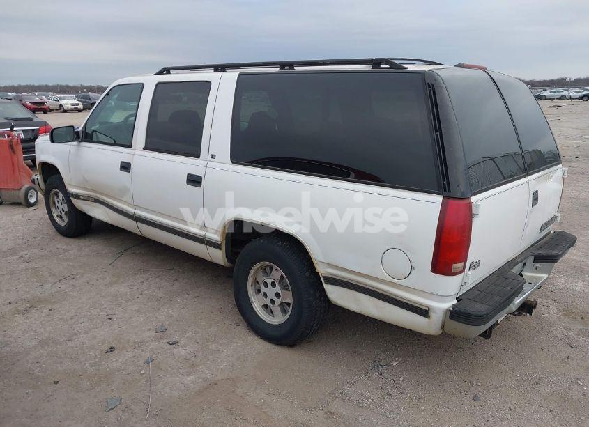 Photo 3 of 1995 Chevrolet Suburban C1500 (VIN 1GNEC16K5SJ427187)