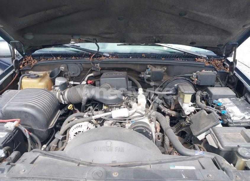 Photo 10 of 1996 Chevrolet Suburban C1500 (VIN 1GNEC16R3TJ375251)