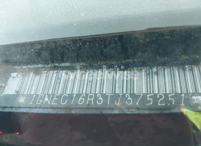 Photo 9 of 1996 Chevrolet Suburban C1500 (VIN 1GNEC16R3TJ375251)