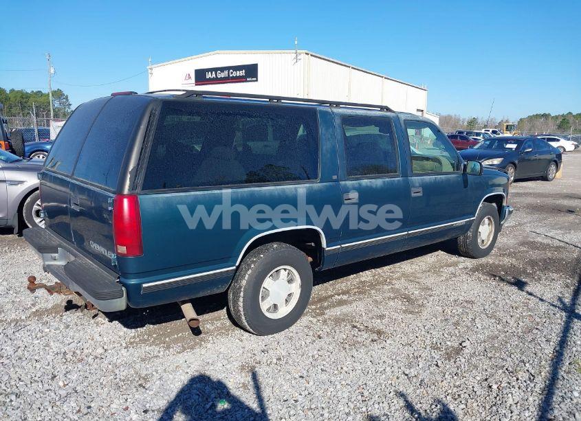 Photo 4 of 1997 Chevrolet Suburban 1500 (VIN 1GNEC16R4VJ361460)