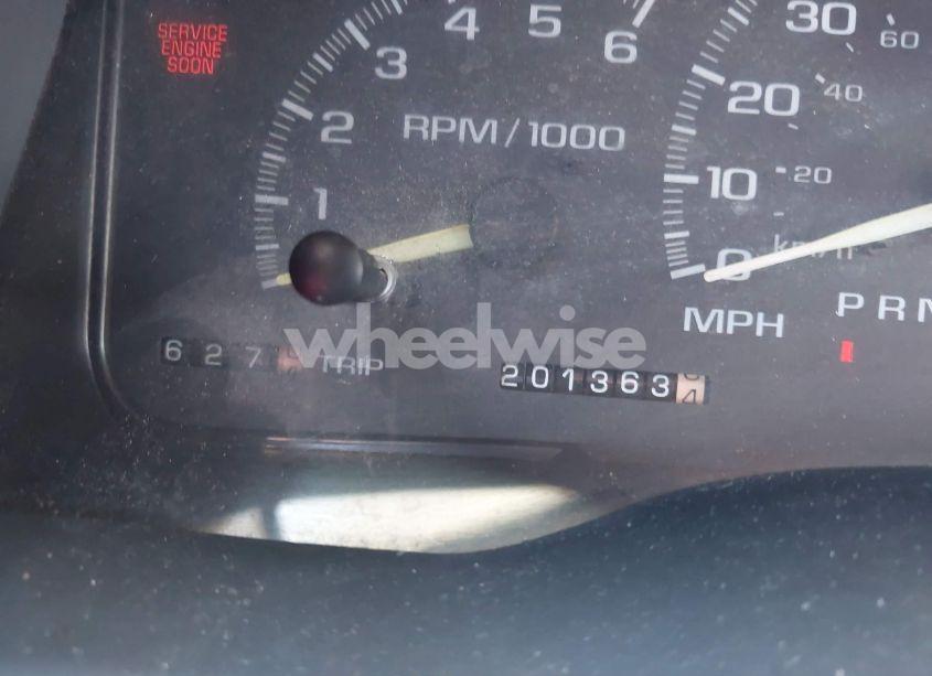 Photo 7 of 1997 Chevrolet Suburban 1500 (VIN 1GNEC16R4VJ361460)