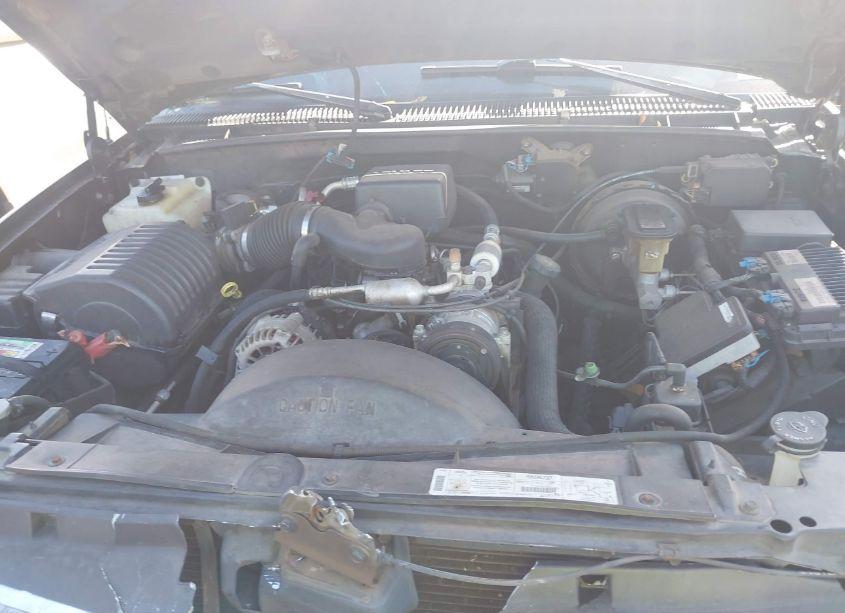 Photo 10 of 1999 Chevrolet Suburban 1500 LT (VIN 1GNEC16RXXJ406355)