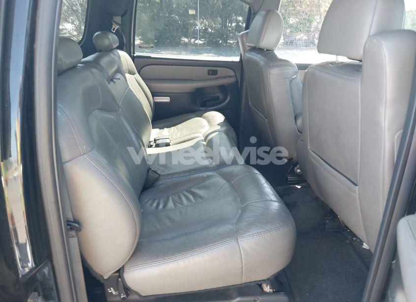 Photo 8 of 2002 Chevrolet Suburban 1500 LT (VIN 1GNEC16T02J249102)