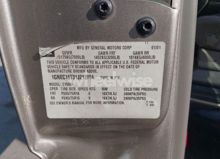 Photo 9 of 2001 Chevrolet Suburban 1500 LS (VIN 1GNEC16T31J212804)