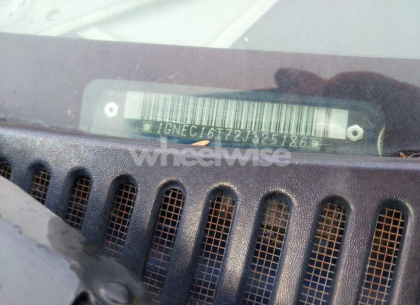 Photo 9 of 2002 Chevrolet Suburban 1500 LS (VIN 1GNEC16T72J325186)