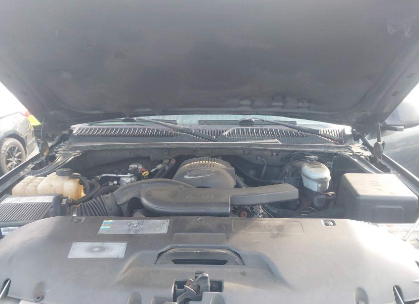 Photo 10 of 2003 Chevrolet Suburban 1500 LS (VIN 1GNEC16T73J264343)