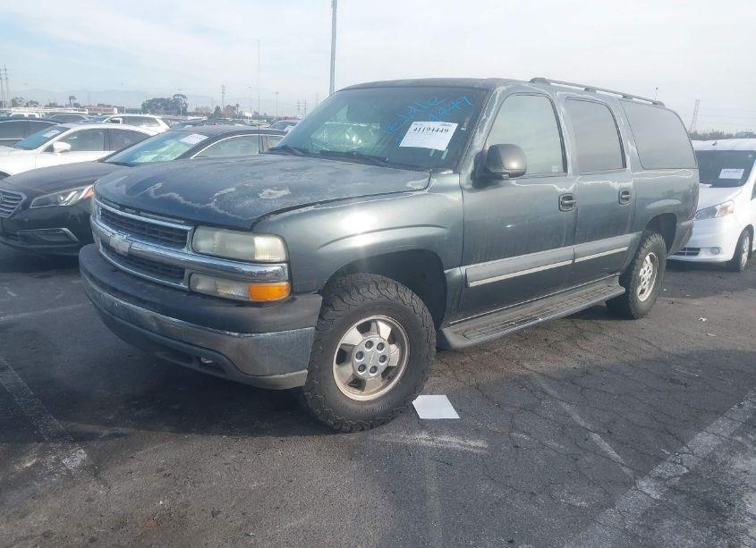 Photo 2 of 2003 Chevrolet Suburban 1500 LS (VIN 1GNEC16T73J264343)