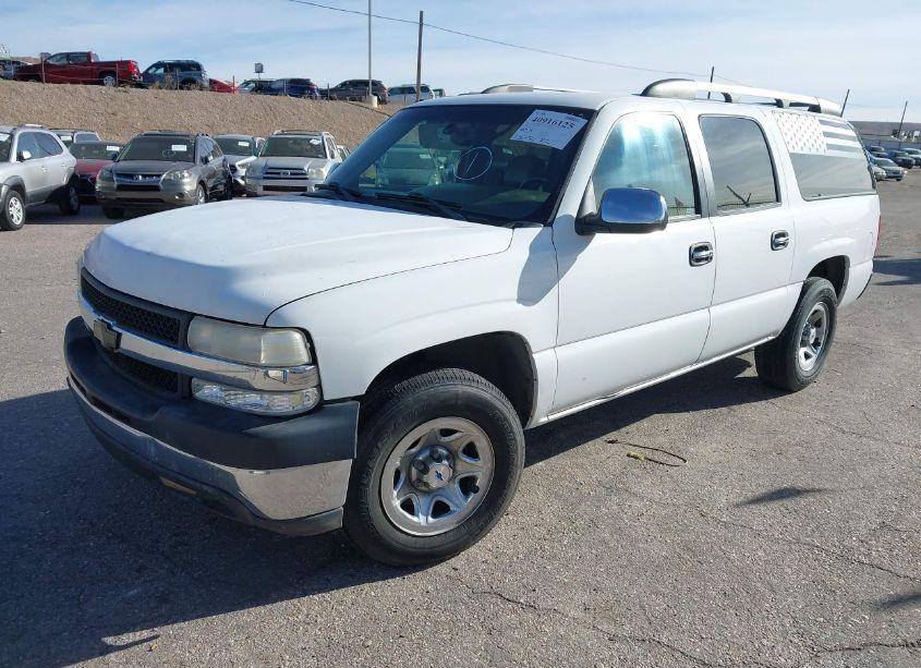 Photo 2 of 2004 Chevrolet Suburban 1500 LS (VIN 1GNEC16T74R251563)