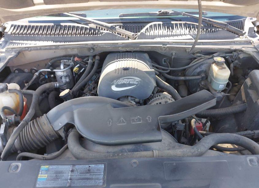 Photo 10 of 2002 Chevrolet Suburban 1500 LT (VIN 1GNEC16T82J282008)