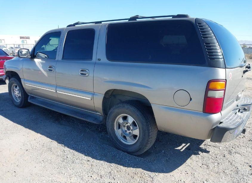 Photo 3 of 2002 Chevrolet Suburban 1500 LT (VIN 1GNEC16T82J282008)