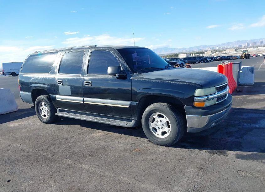 2004 Chevrolet Suburban 1500 LS (VIN 1GNEC16TX4J127043) main photo