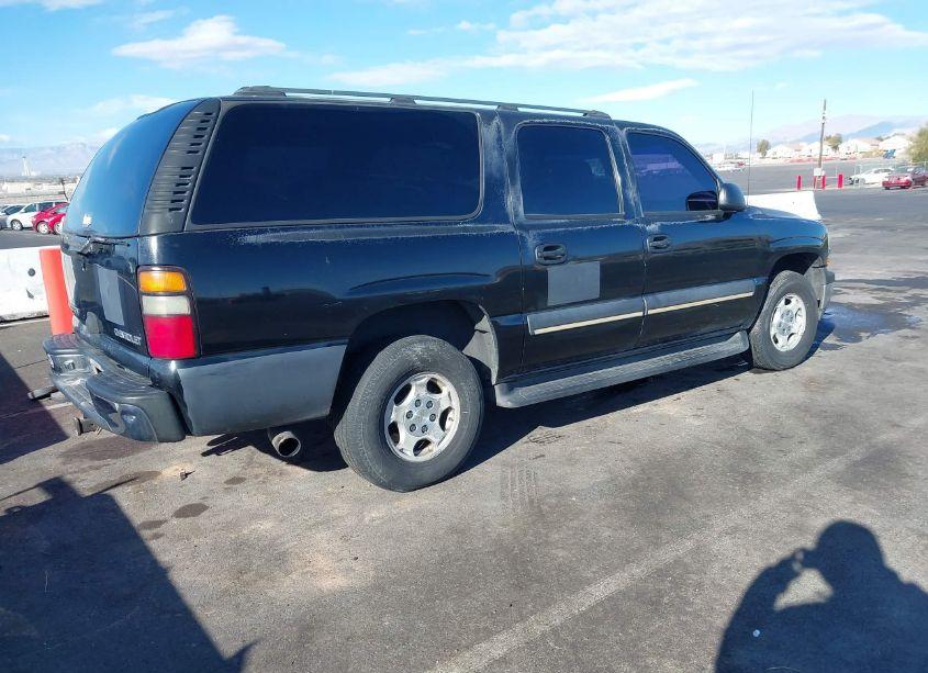 Photo 4 of 2004 Chevrolet Suburban 1500 LS (VIN 1GNEC16TX4J127043)