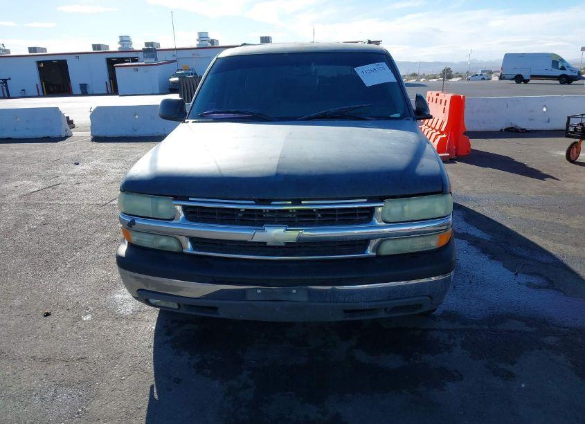 Photo 6 of 2004 Chevrolet Suburban 1500 LS (VIN 1GNEC16TX4J127043)