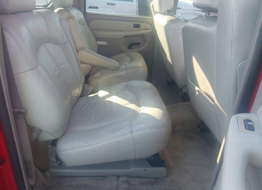 Photo 8 of 2002 Chevrolet Suburban 1500 LT (VIN 1GNEC16Z02J206349)