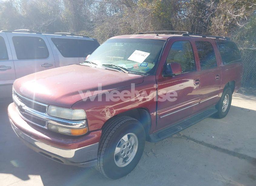 Photo 2 of 2002 Chevrolet Suburban 1500 LT (VIN 1GNEC16Z02J229078)