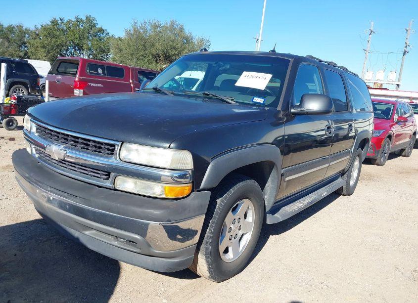 Photo 2 of 2005 Chevrolet Suburban 1500 LT (VIN 1GNEC16Z05R153125)