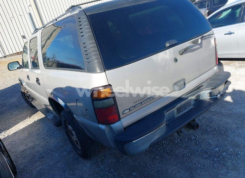 Photo 3 of 2006 Chevrolet Suburban 1500 LS (VIN 1GNEC16Z06J110811)