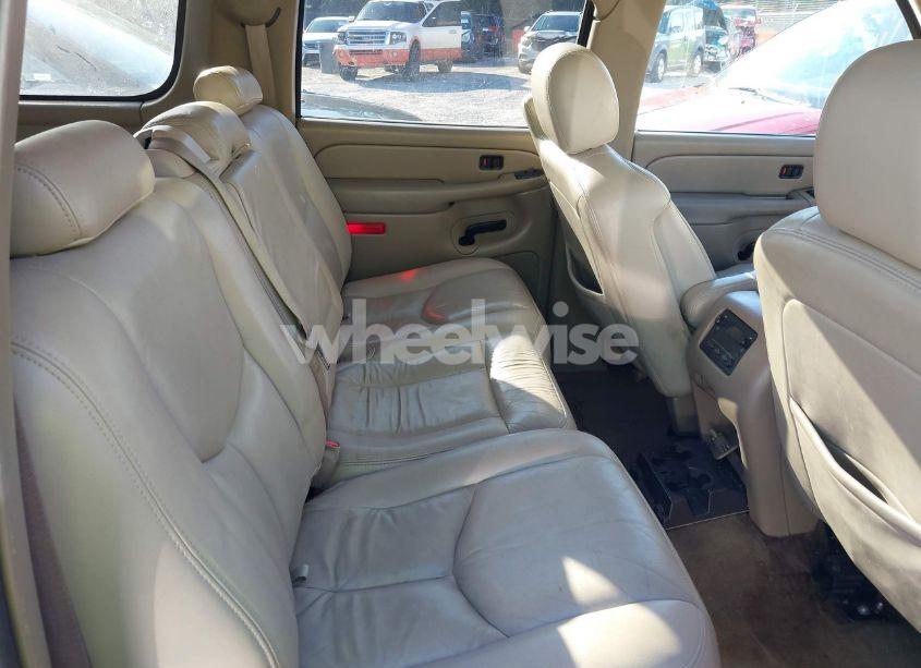 Photo 8 of 2006 Chevrolet Suburban 1500 LS (VIN 1GNEC16Z06J110811)