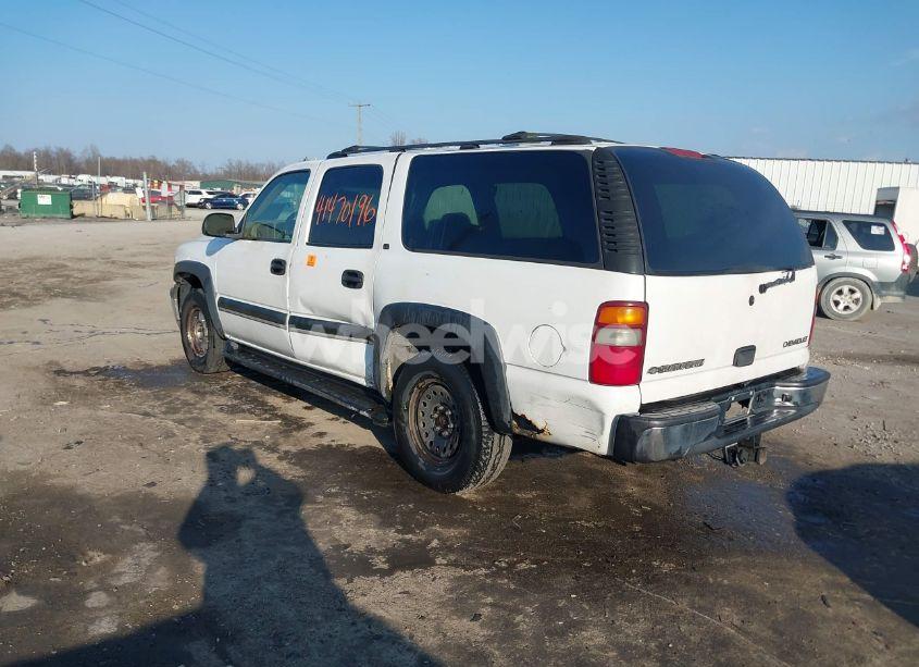 Photo 3 of 2002 Chevrolet Suburban 1500 LS (VIN 1GNEC16Z12J190324)