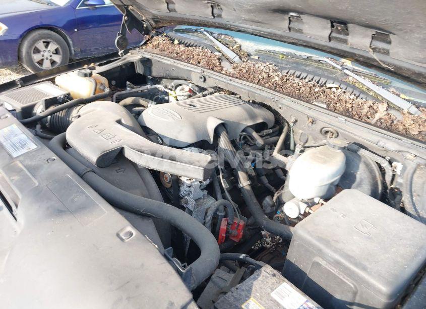 Photo 10 of 2003 Chevrolet Suburban 1500 LT (VIN 1GNEC16Z13J216552)