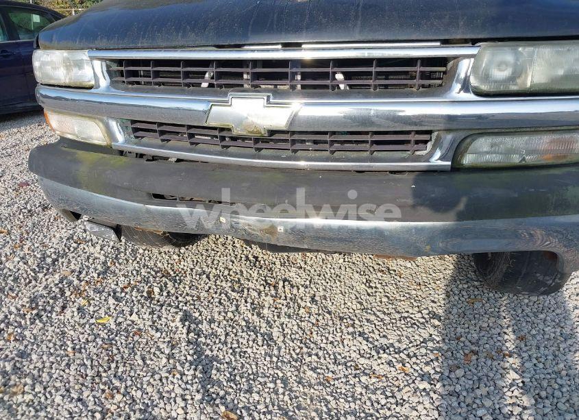 Photo 6 of 2003 Chevrolet Suburban 1500 LT (VIN 1GNEC16Z13J216552)