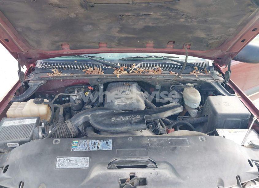 Photo 10 of 2003 Chevrolet Suburban 1500 LS (VIN 1GNEC16Z13J247753)