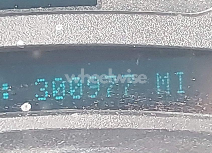 Photo 15 of 2003 Chevrolet Suburban 1500 LS (VIN 1GNEC16Z13J247753)