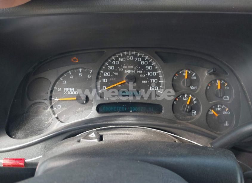 Photo 7 of 2003 Chevrolet Suburban 1500 LS (VIN 1GNEC16Z13J247753)