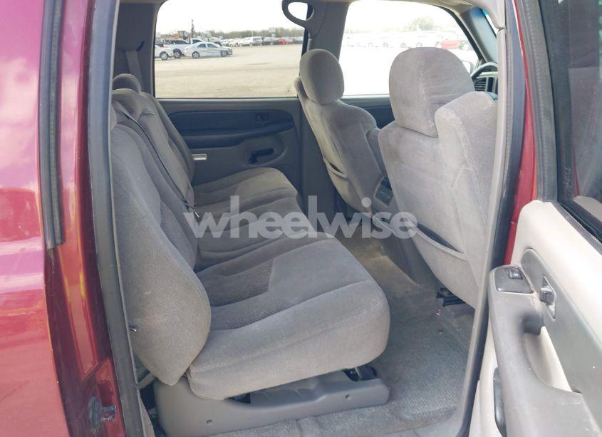 Photo 8 of 2003 Chevrolet Suburban 1500 LS (VIN 1GNEC16Z13J247753)