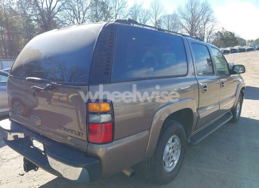 Photo 4 of 2004 Chevrolet Suburban 1500 LT (VIN 1GNEC16Z14J112645)