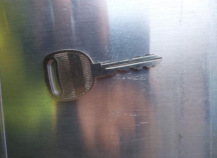 Photo 11 of 2005 Chevrolet Suburban 1500 LT (VIN 1GNEC16Z15J103865)