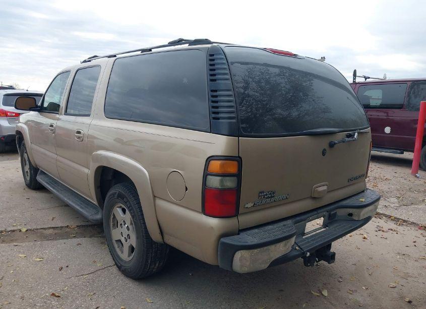 Photo 3 of 2005 Chevrolet Suburban 1500 LT (VIN 1GNEC16Z15J103865)
