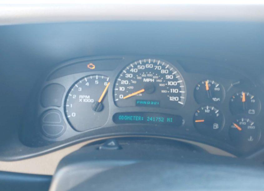 Photo 7 of 2005 Chevrolet Suburban 1500 LT (VIN 1GNEC16Z15J103865)