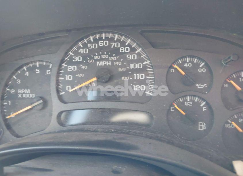 Photo 15 of 2005 Chevrolet Suburban 1500 LS (VIN 1GNEC16Z15J211046)