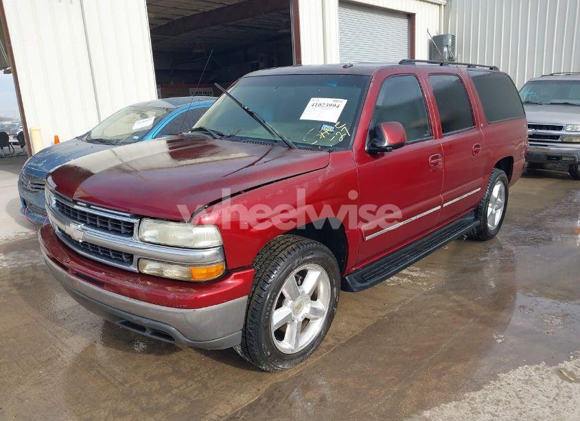 Photo 2 of 2003 Chevrolet Suburban 1500 LT (VIN 1GNEC16Z23J176501)