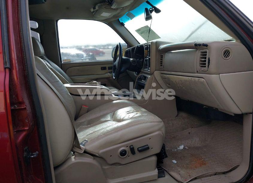 Photo 5 of 2003 Chevrolet Suburban 1500 LT (VIN 1GNEC16Z23J176501)