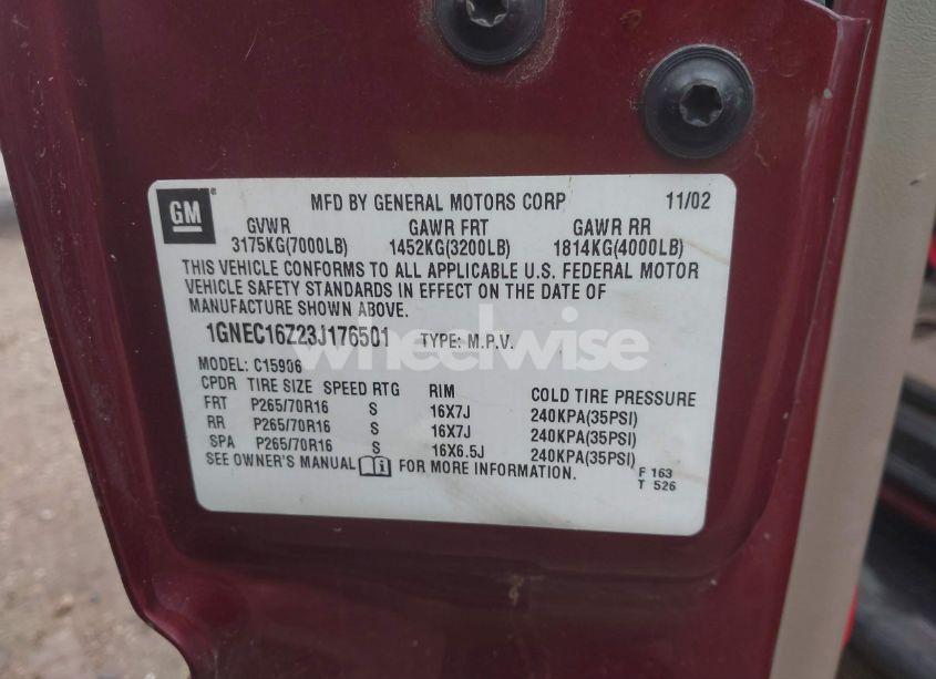 Photo 9 of 2003 Chevrolet Suburban 1500 LT (VIN 1GNEC16Z23J176501)