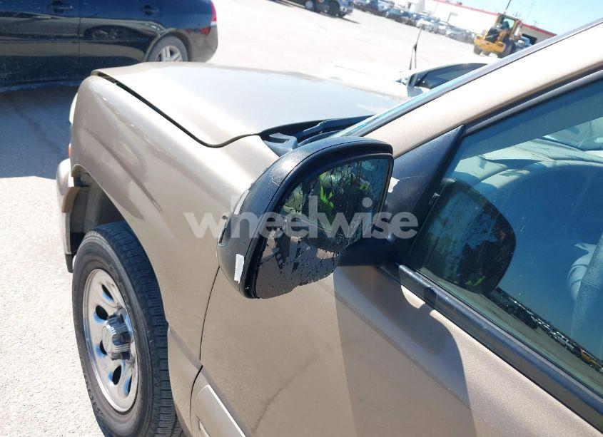 Photo 12 of 2003 Chevrolet Suburban 1500 LT (VIN 1GNEC16Z23J182041)