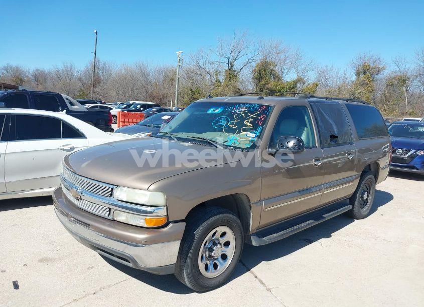 Photo 2 of 2003 Chevrolet Suburban 1500 LT (VIN 1GNEC16Z23J182041)