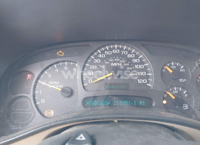 Photo 7 of 2003 Chevrolet Suburban 1500 LT (VIN 1GNEC16Z23J182041)