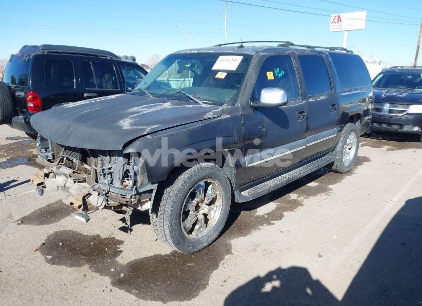 Photo 2 of 2003 Chevrolet Suburban 1500 LT (VIN 1GNEC16Z23J324940)